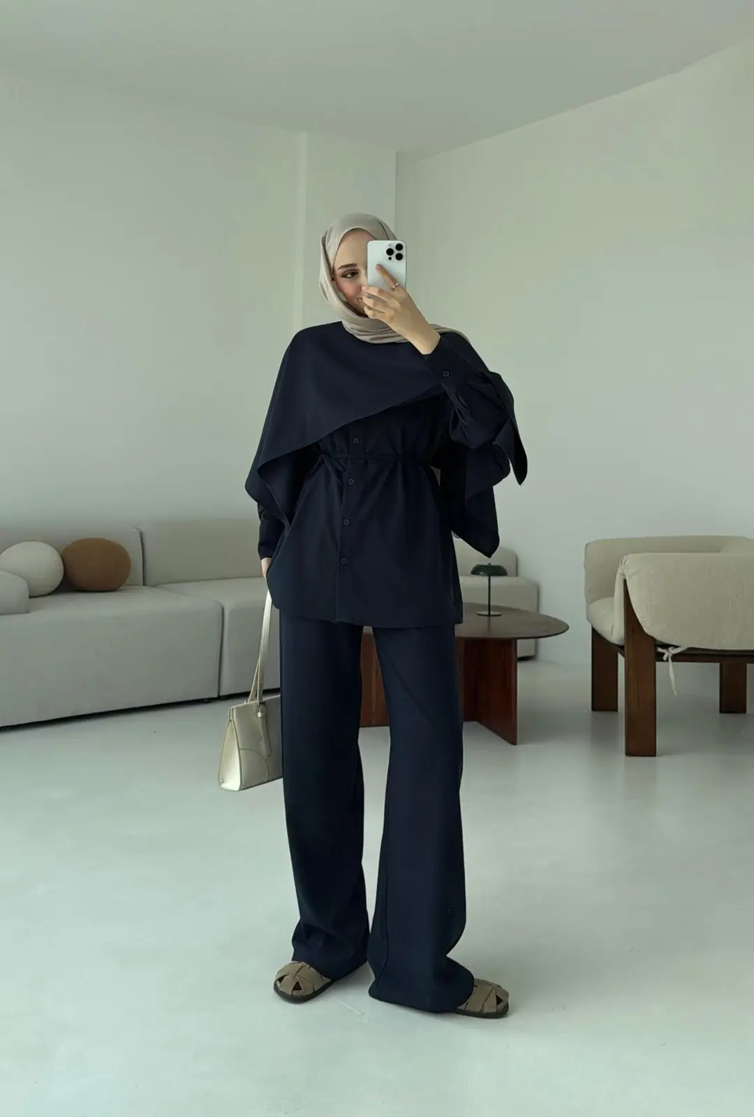 Pelerin Detay Gömlekli Takım Lacivert