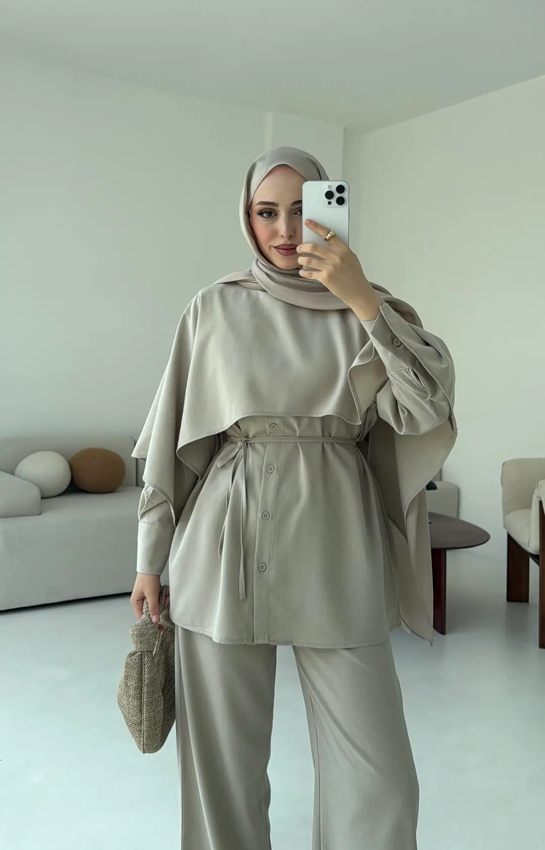 Pelerin Detay Gömlekli Takım Taş - Görsel 4