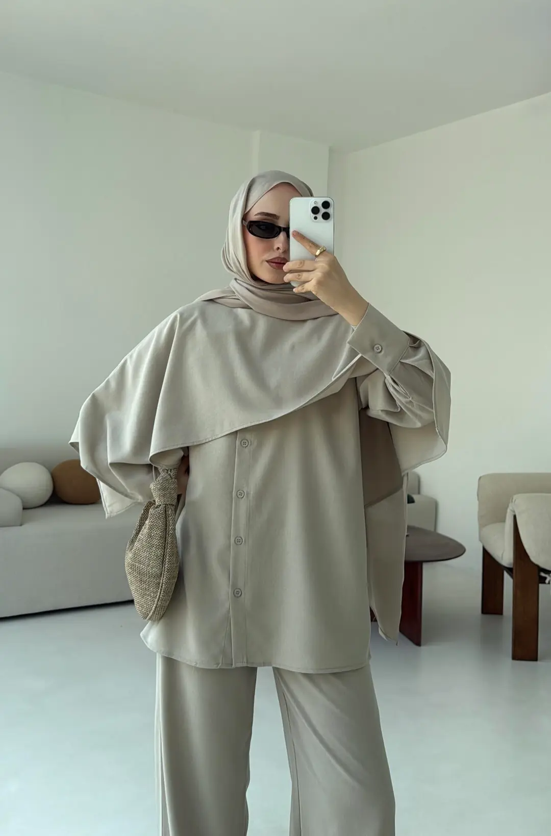 Pelerin Detay Gömlekli Takım Taş - Görsel 6