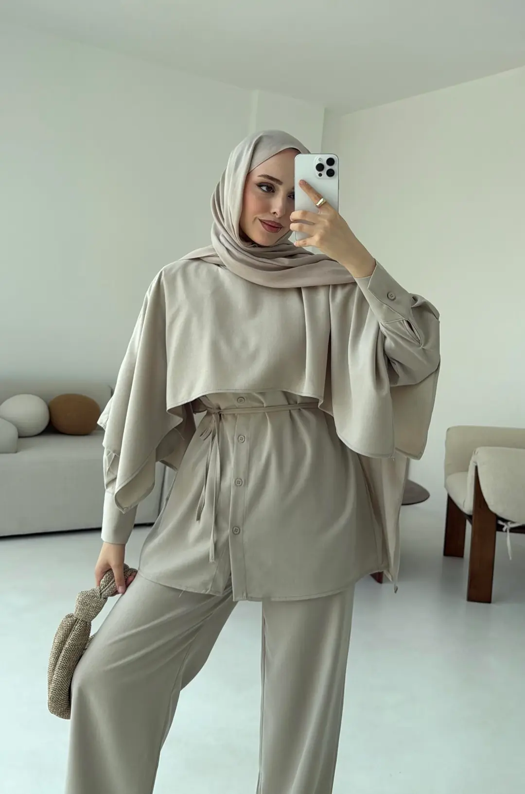 Pelerin Detay Gömlekli Takım Taş - Görsel 8