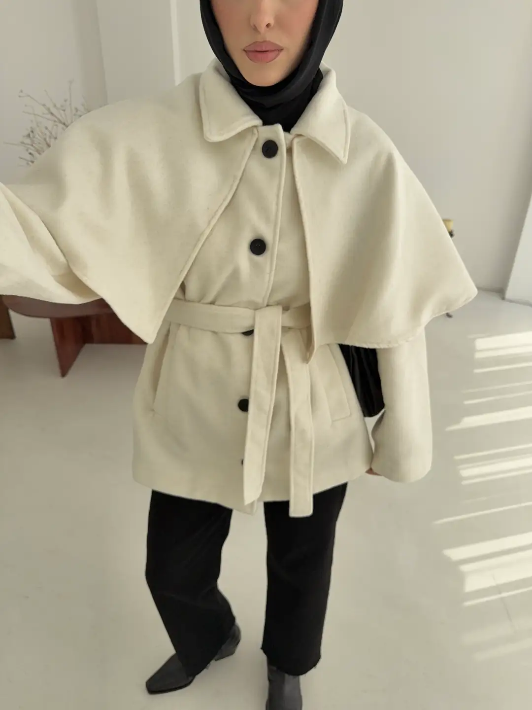 Pelerin Detay Kaşe Kaban Kırık Beyaz - Görsel 8