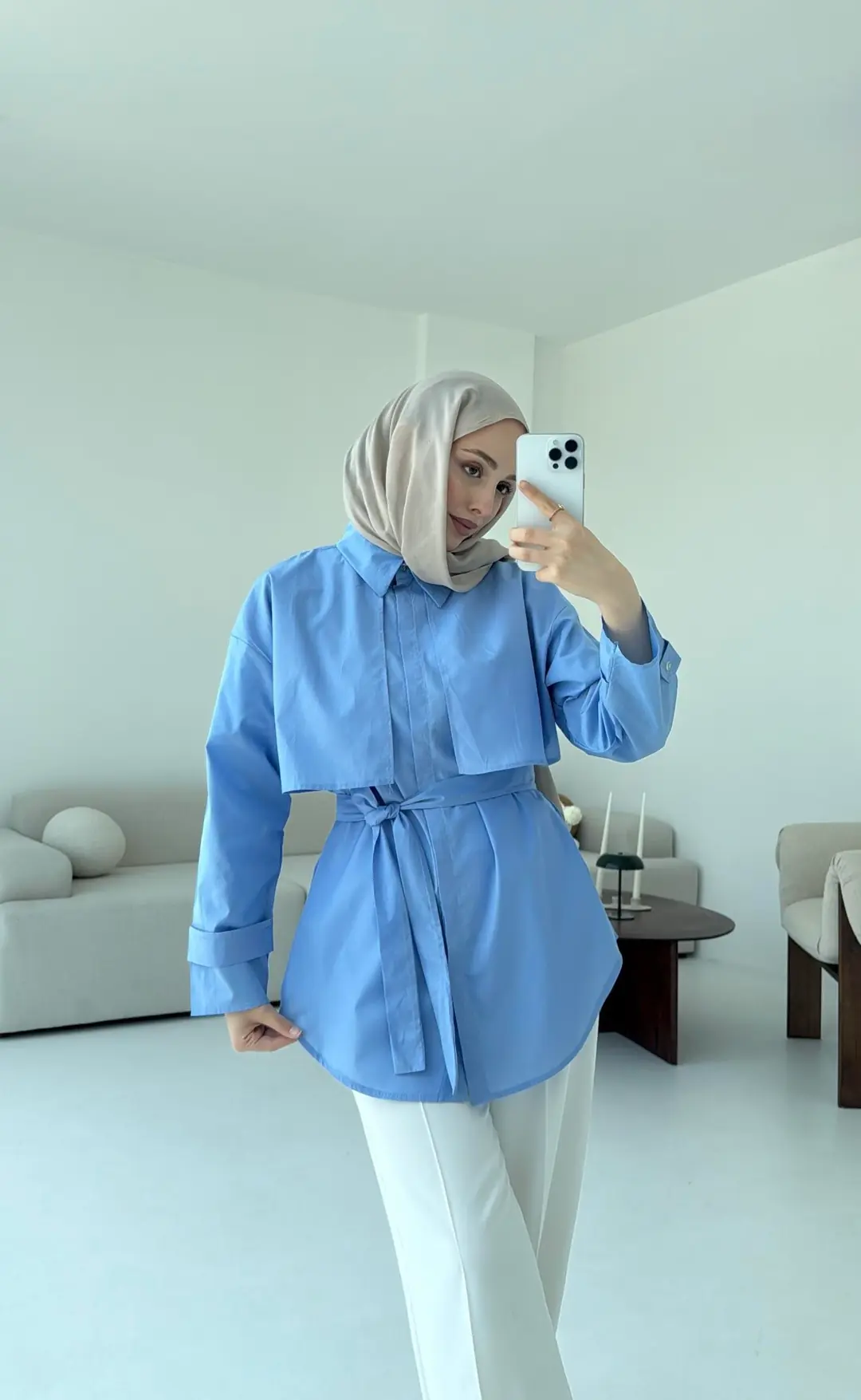 Pelerinli Mavi Gömlek - Görsel 4