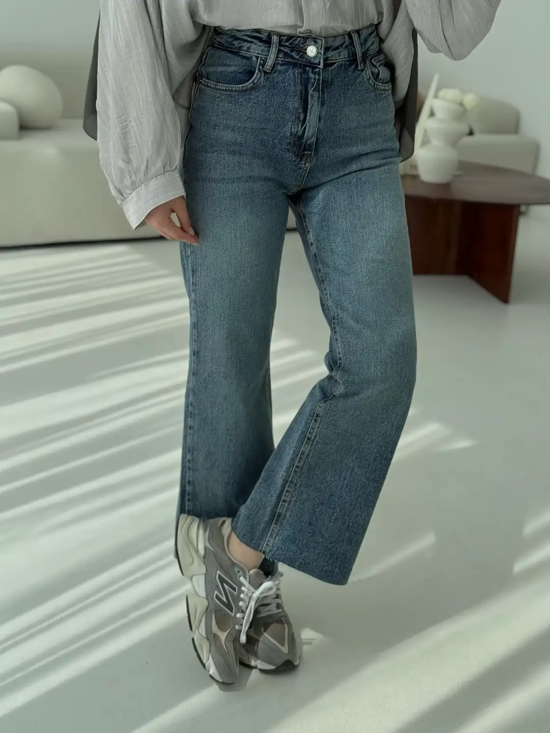 Premium Paçası Kesik Hafif İspanyol Yıkamalı Jean - Görsel 2