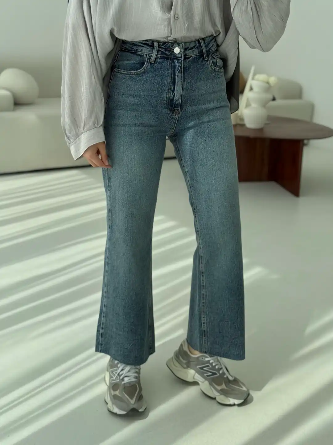 Premium Paçası Kesik Hafif İspanyol Yıkamalı Jean - Görsel 3