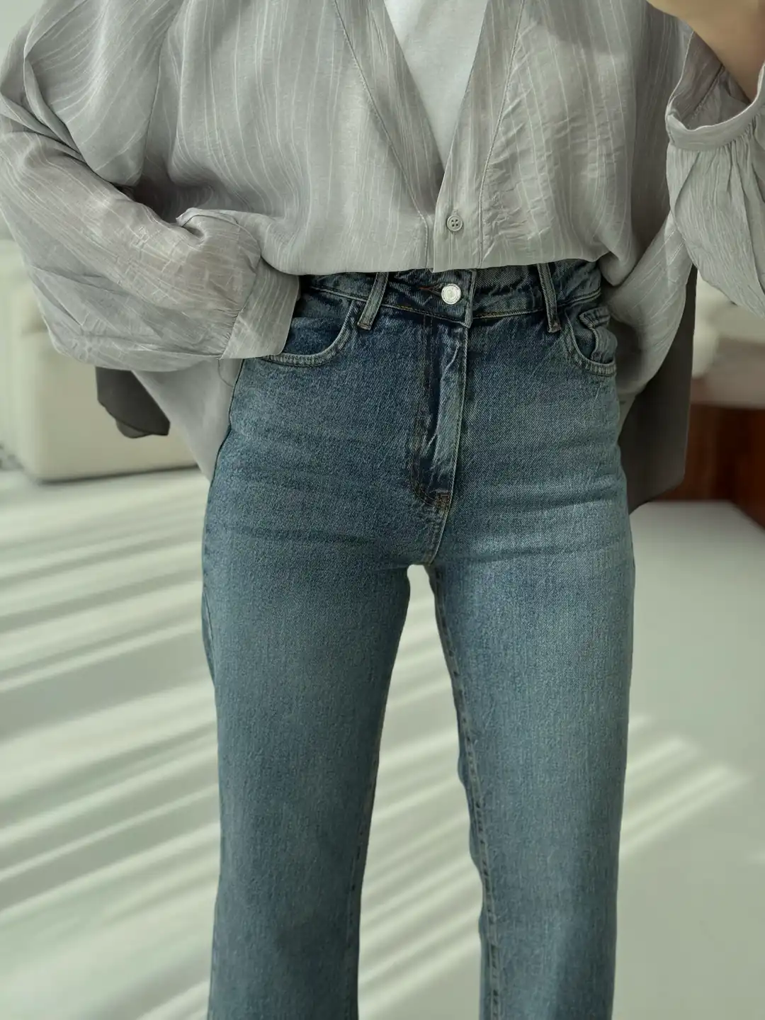 Premium Paçası Kesik Hafif İspanyol Yıkamalı Jean - Görsel 4