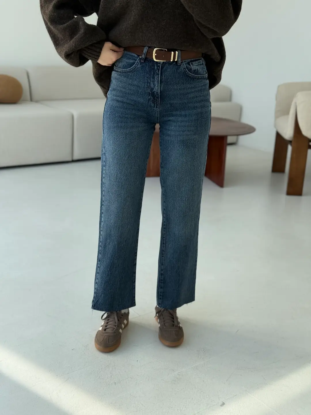 Premium Paçası Kesik Jean Kahve Kemerli - Görsel 2