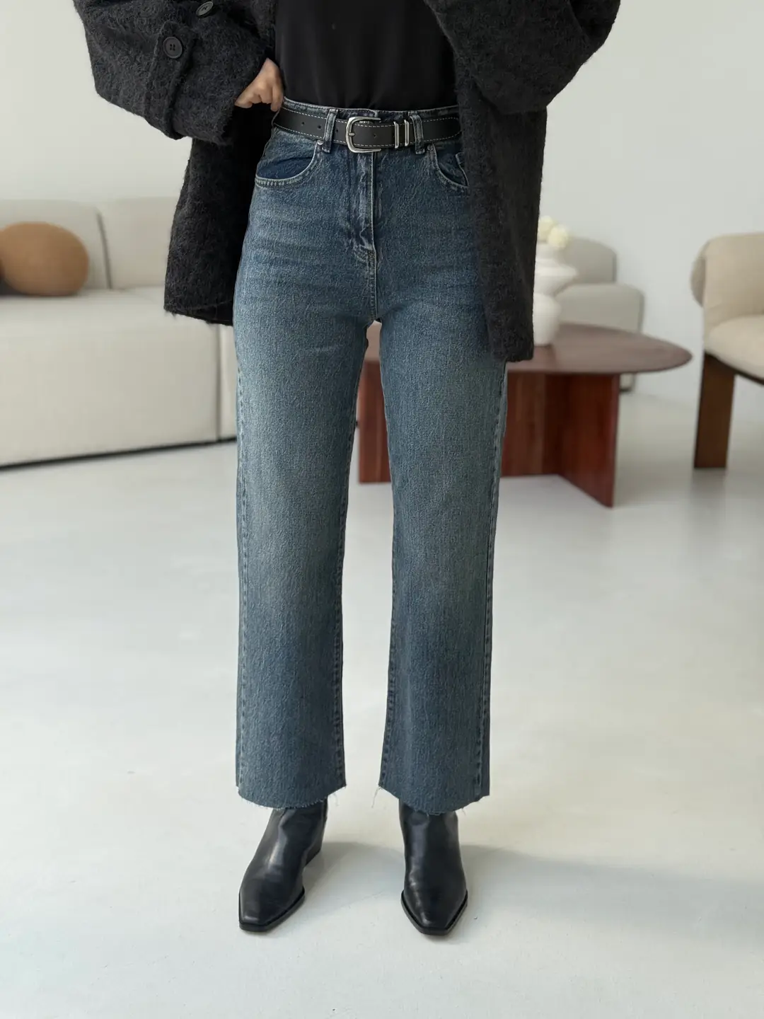 Premium Paçası Kesik Jean Siyah Kemerli 102 - Görsel 2