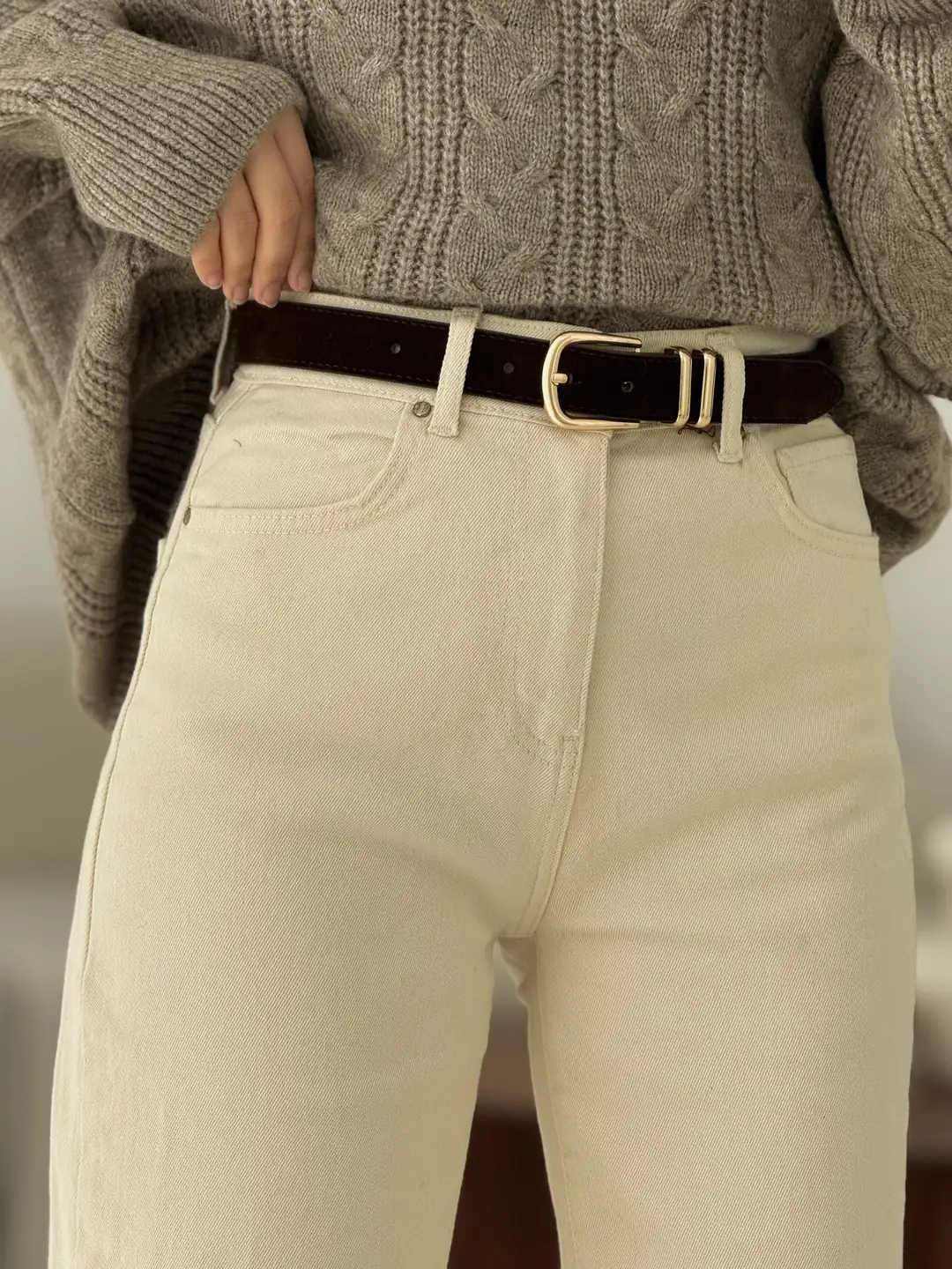 Premium Paçası Kesik Kemerli Bej Jean - Görsel 4