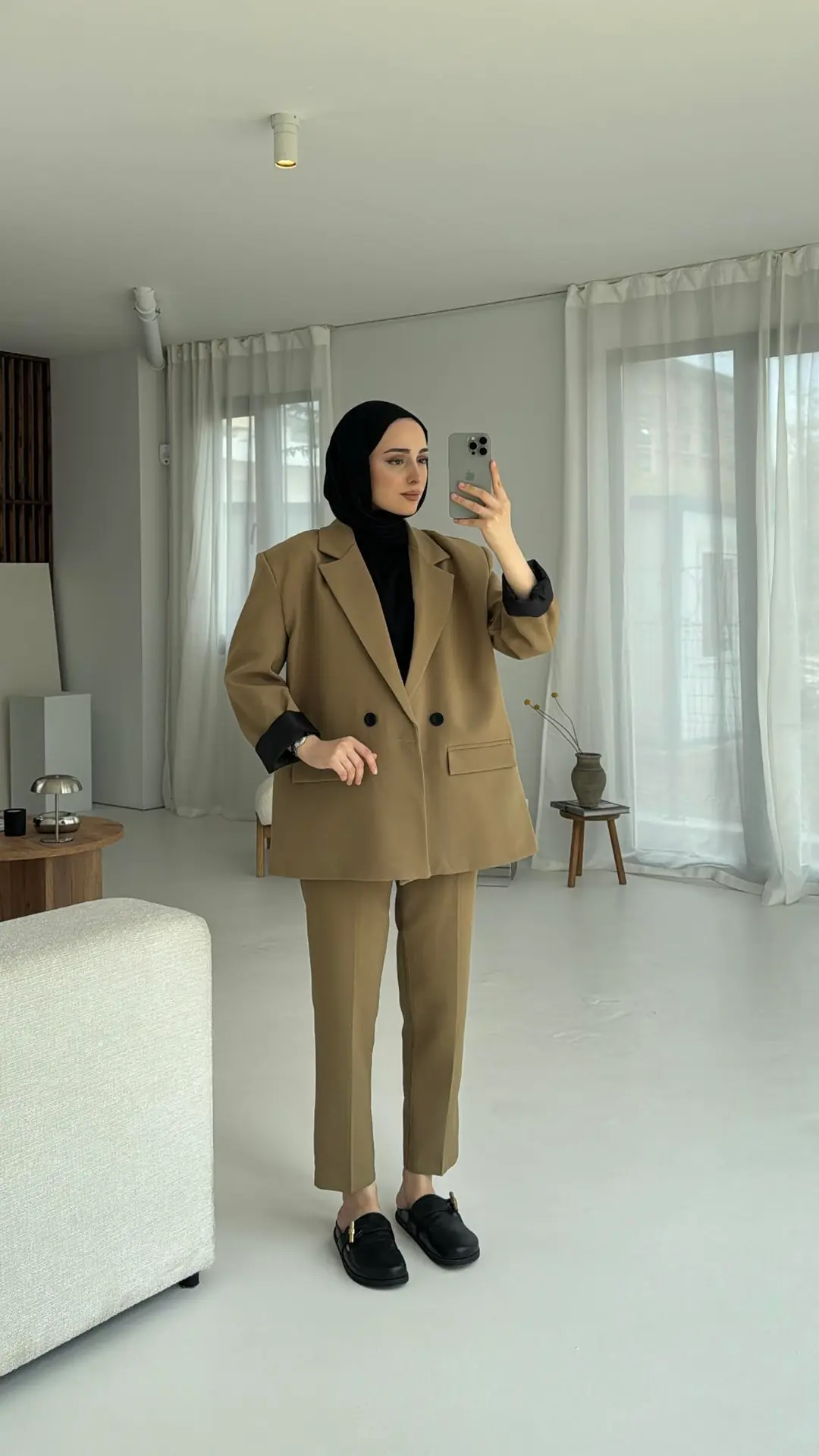 Siyah Astarlı Ceketli Takım