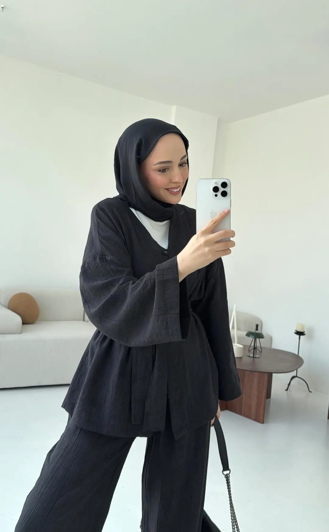 Siyah Bağlamlı Takım - Görsel 3