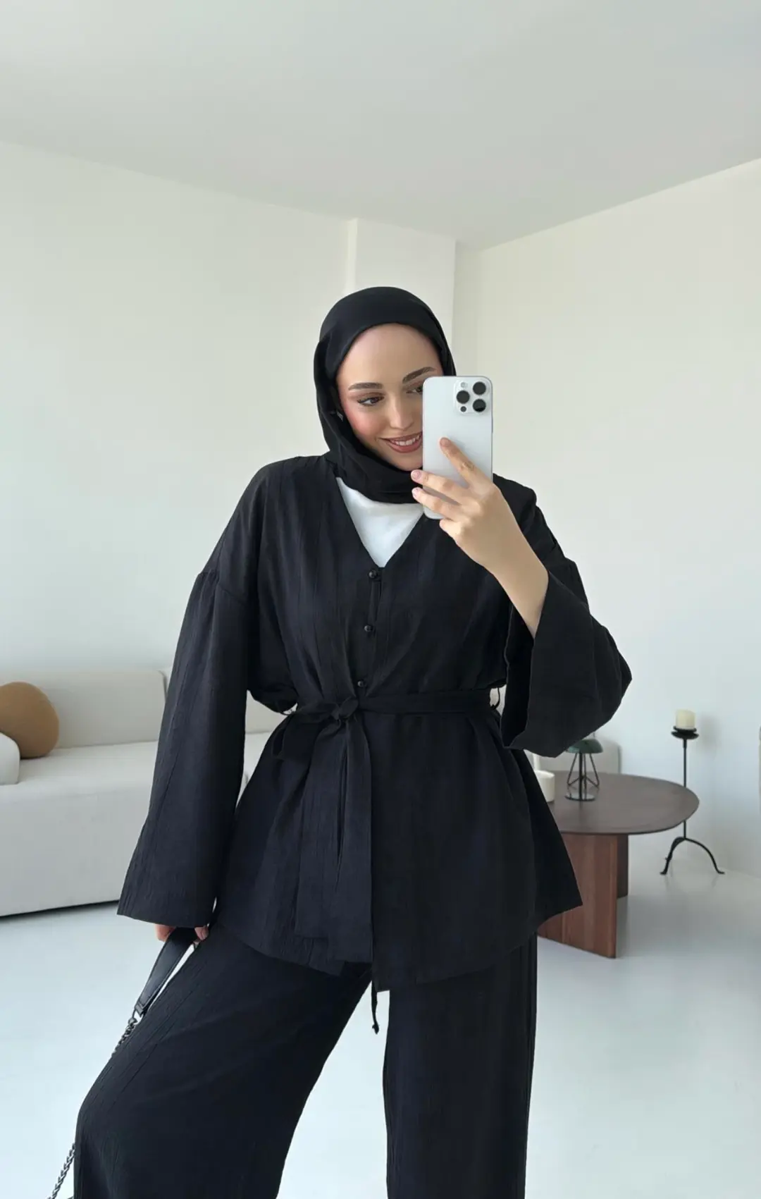 Siyah Bağlamlı Takım - Görsel 4