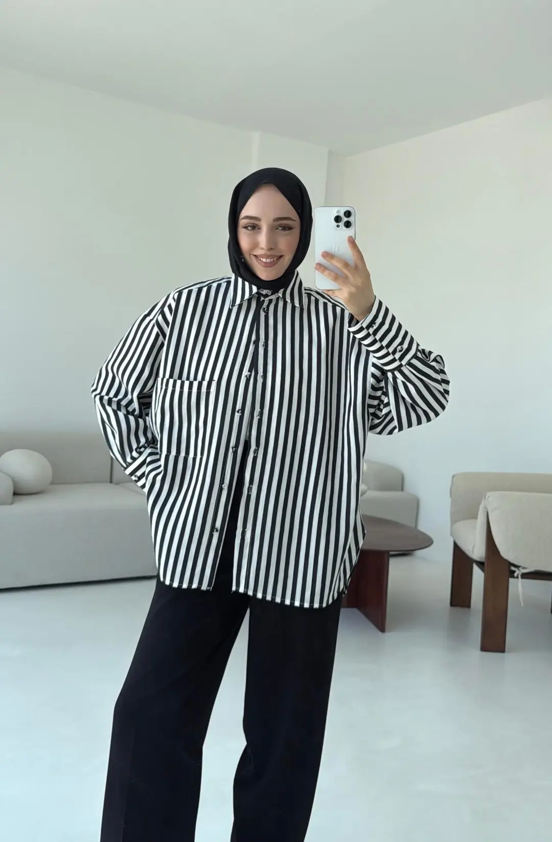 Siyah Beyaz Çizgili Gömlek - Görsel 5