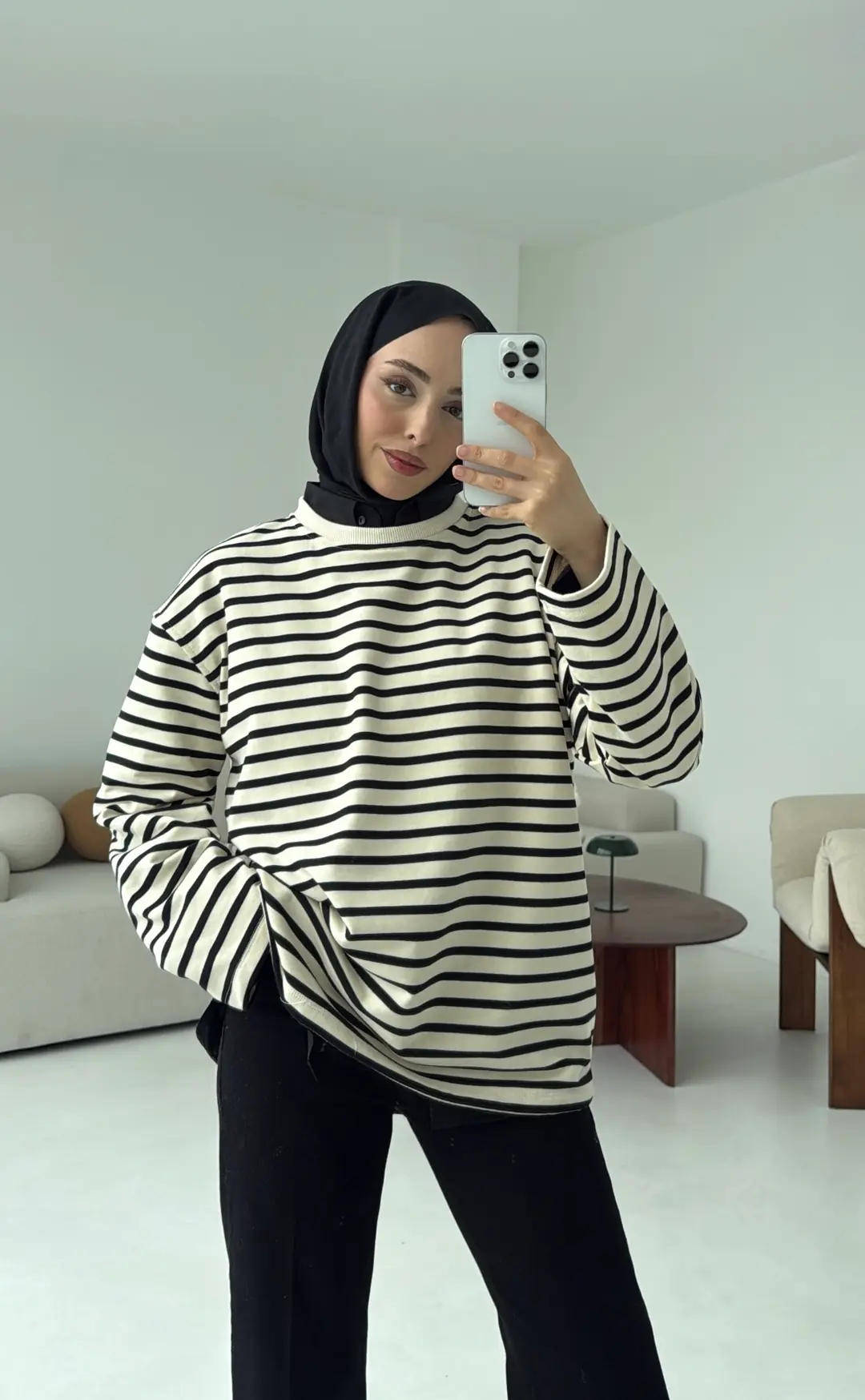 Siyah Çizgili Sweat - Görsel 3