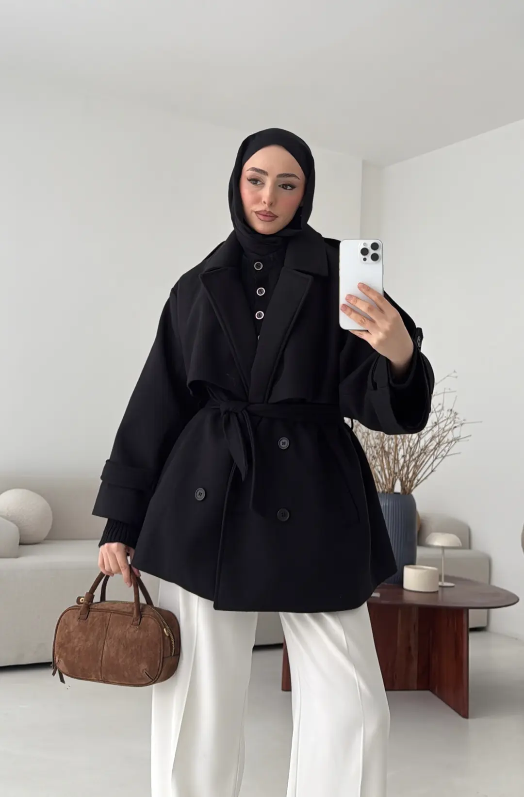 Siyah Düğmeli Kol Manşetli Kaşe Kaban