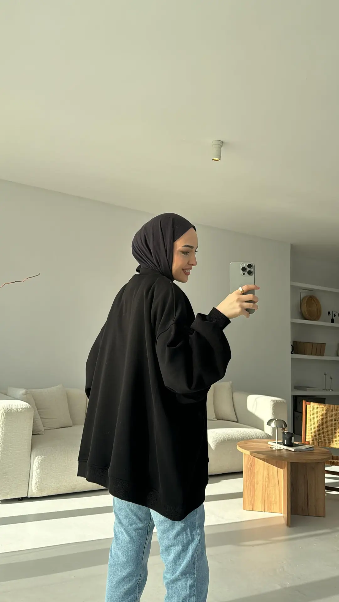 Siyah Oversize Üç İplik Sweatshirt - Görsel 2