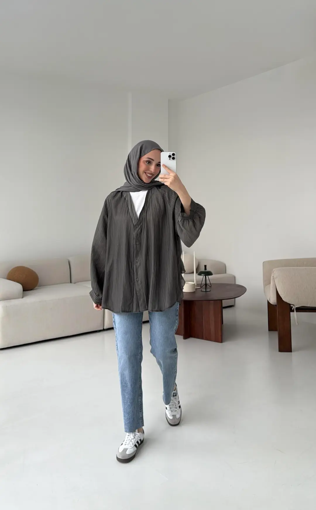 V Yaka Dökümlü Gömlek Antrasit - Görsel 2