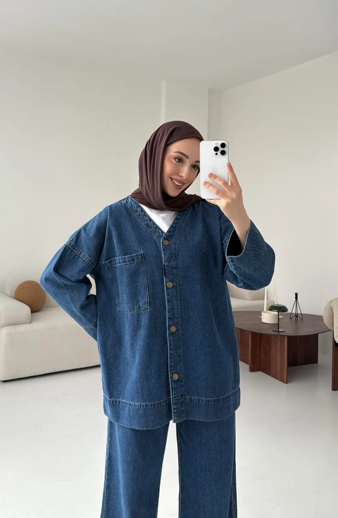 V Yaka Düğmeli Denim Takım - Görsel 9