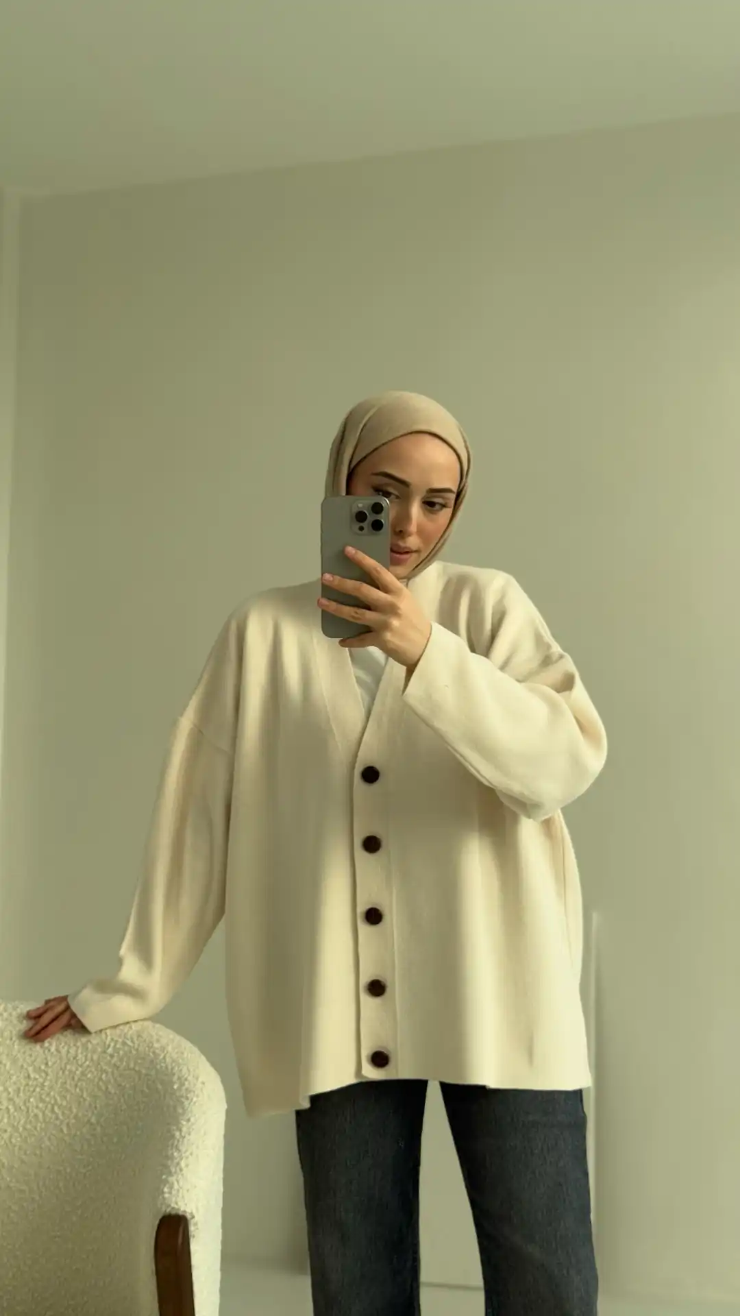 V Yaka Düz Hırka Krem - Görsel 4