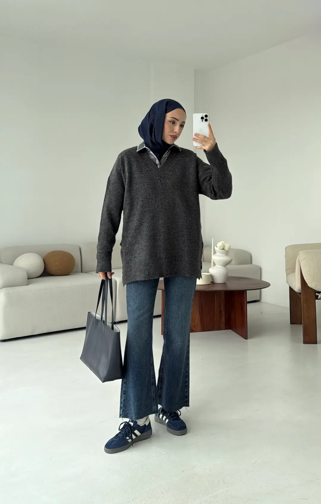 V yaka Kazak Antrasit - Görsel 3