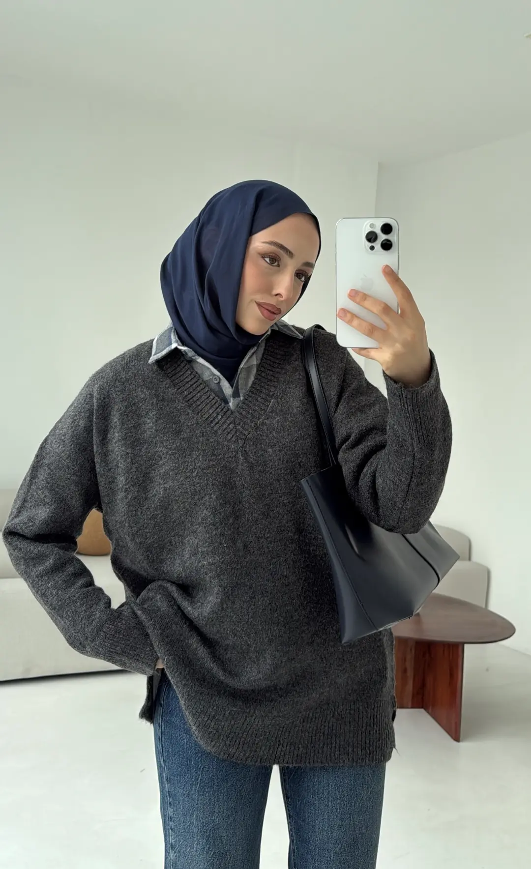 V yaka Kazak Antrasit - Görsel 4