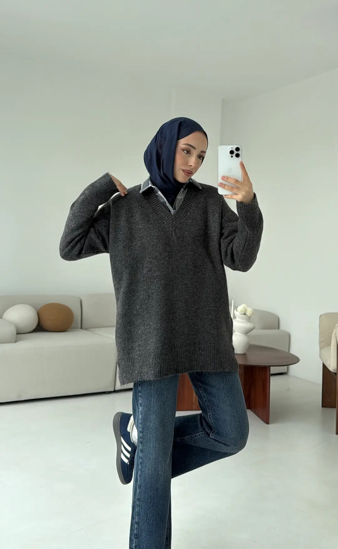 V yaka Kazak Antrasit - Görsel 5