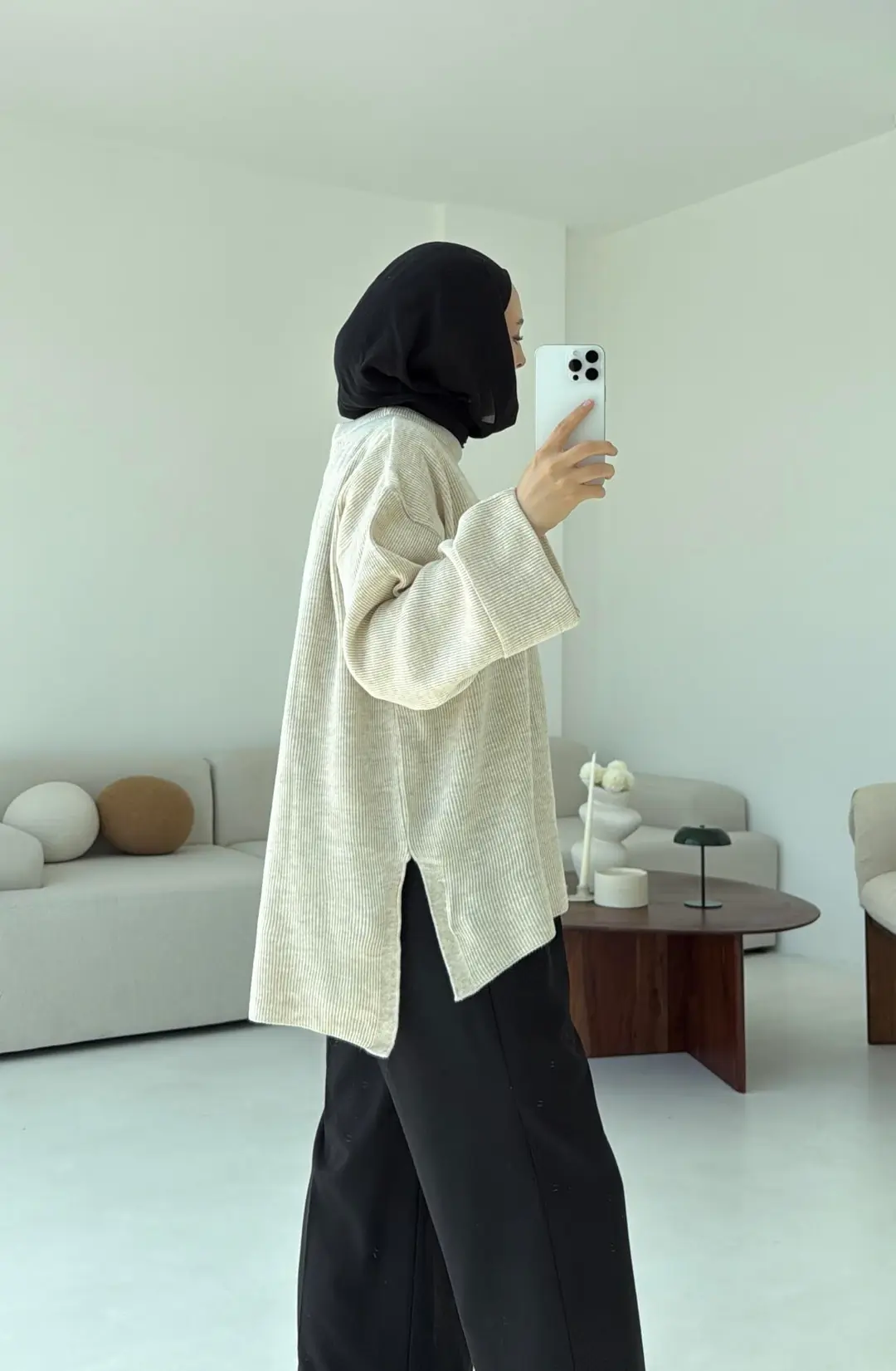 Yanı Yırtmaçlı Triko Kazak Bej - Görsel 4