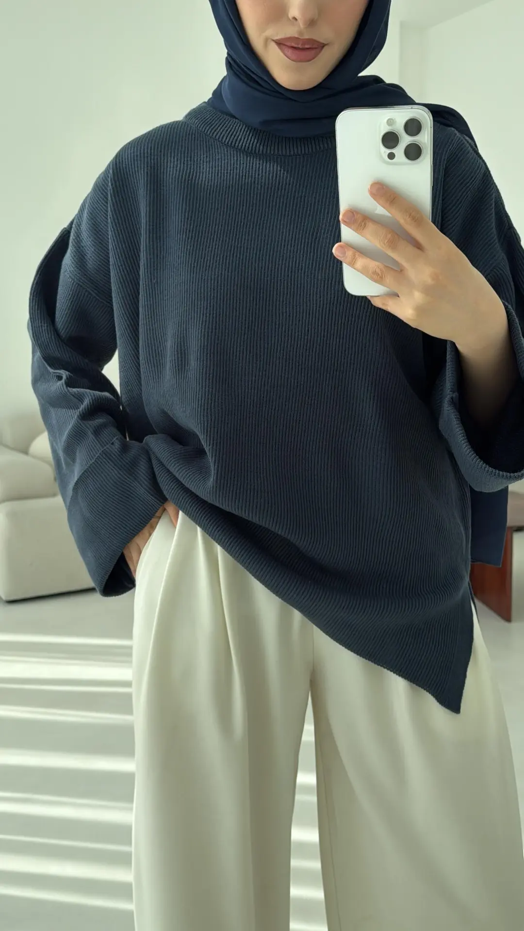 Yanı Yırtmaçlı Triko Kazak Mavi - Görsel 4