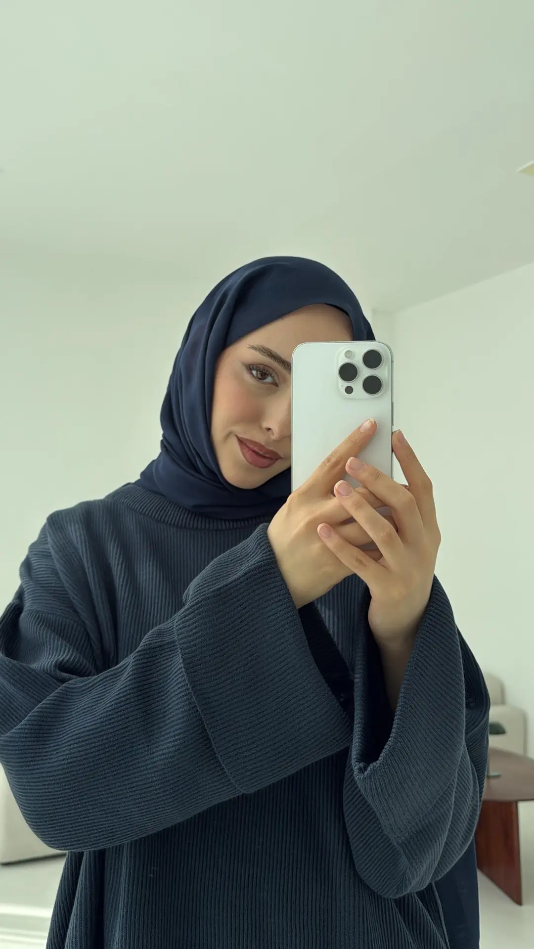 Yanı Yırtmaçlı Triko Kazak Mavi - Görsel 7