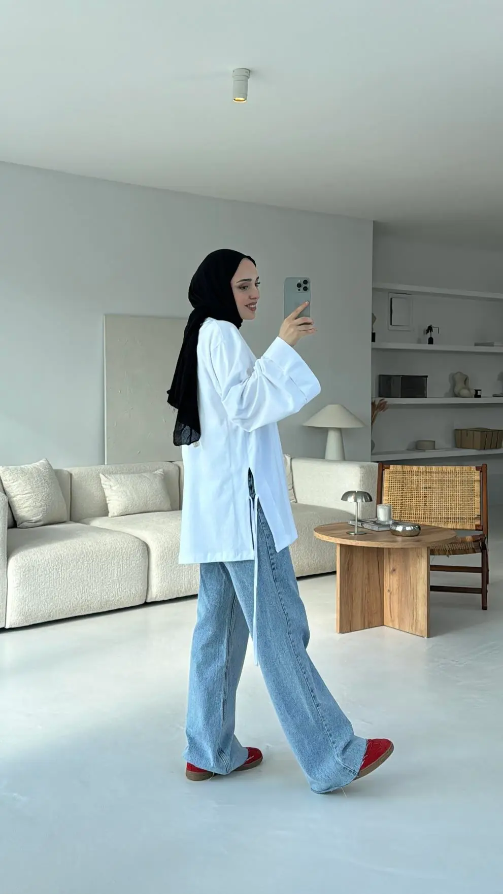 Yanları Bağlamalı Geniş Kol Sweatshirt Beyaz - Görsel 4