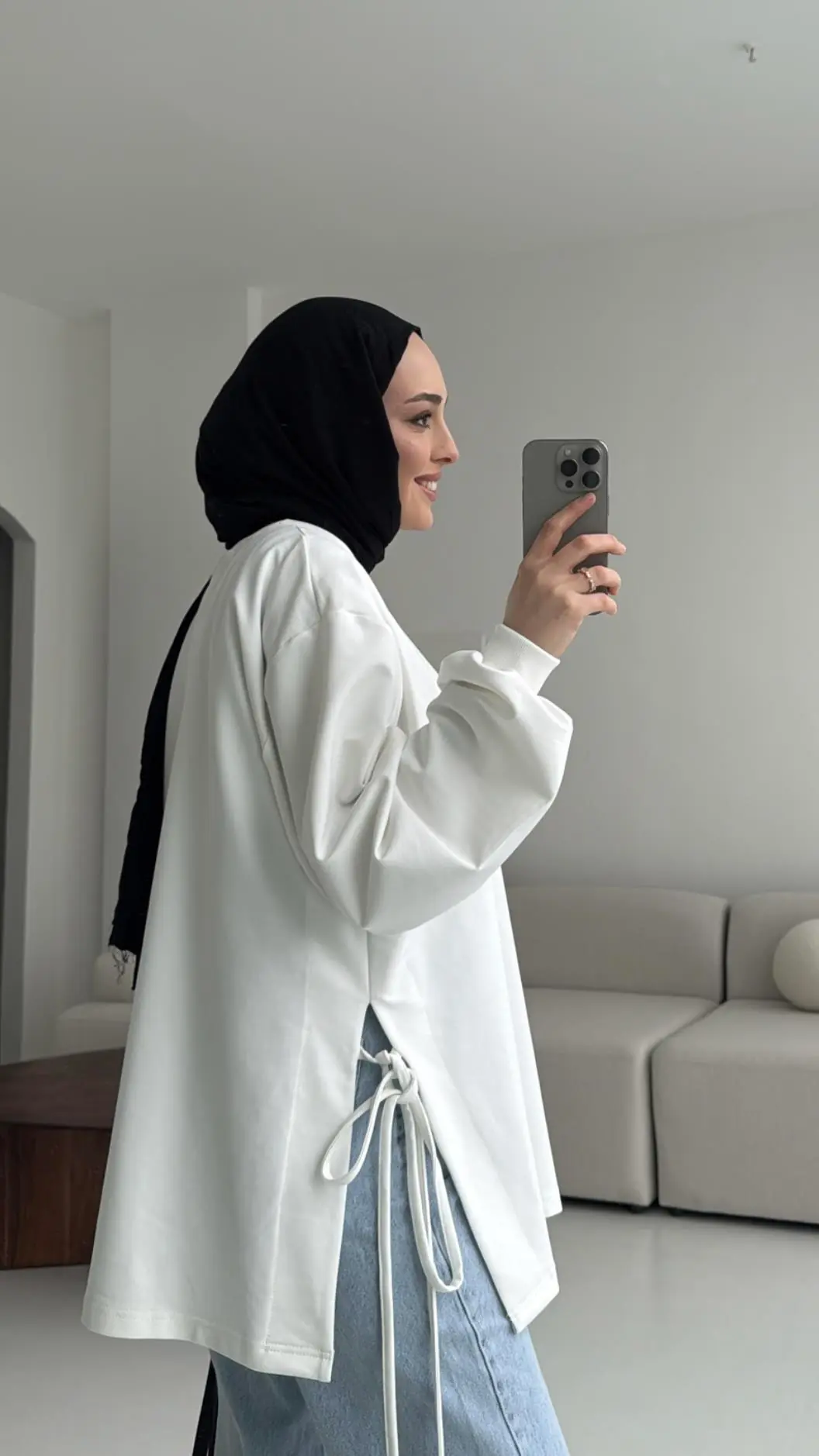 Yanları Bağlamalı Yazlık Sweatshirt Beyaz