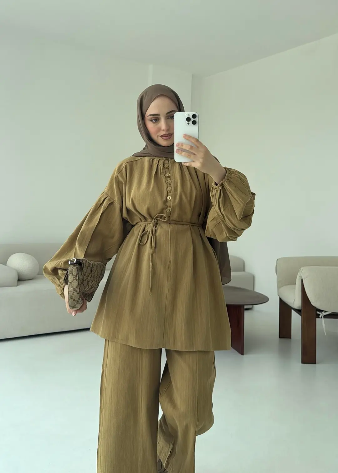 Yarım Düğme Detaylı Takım Hardal