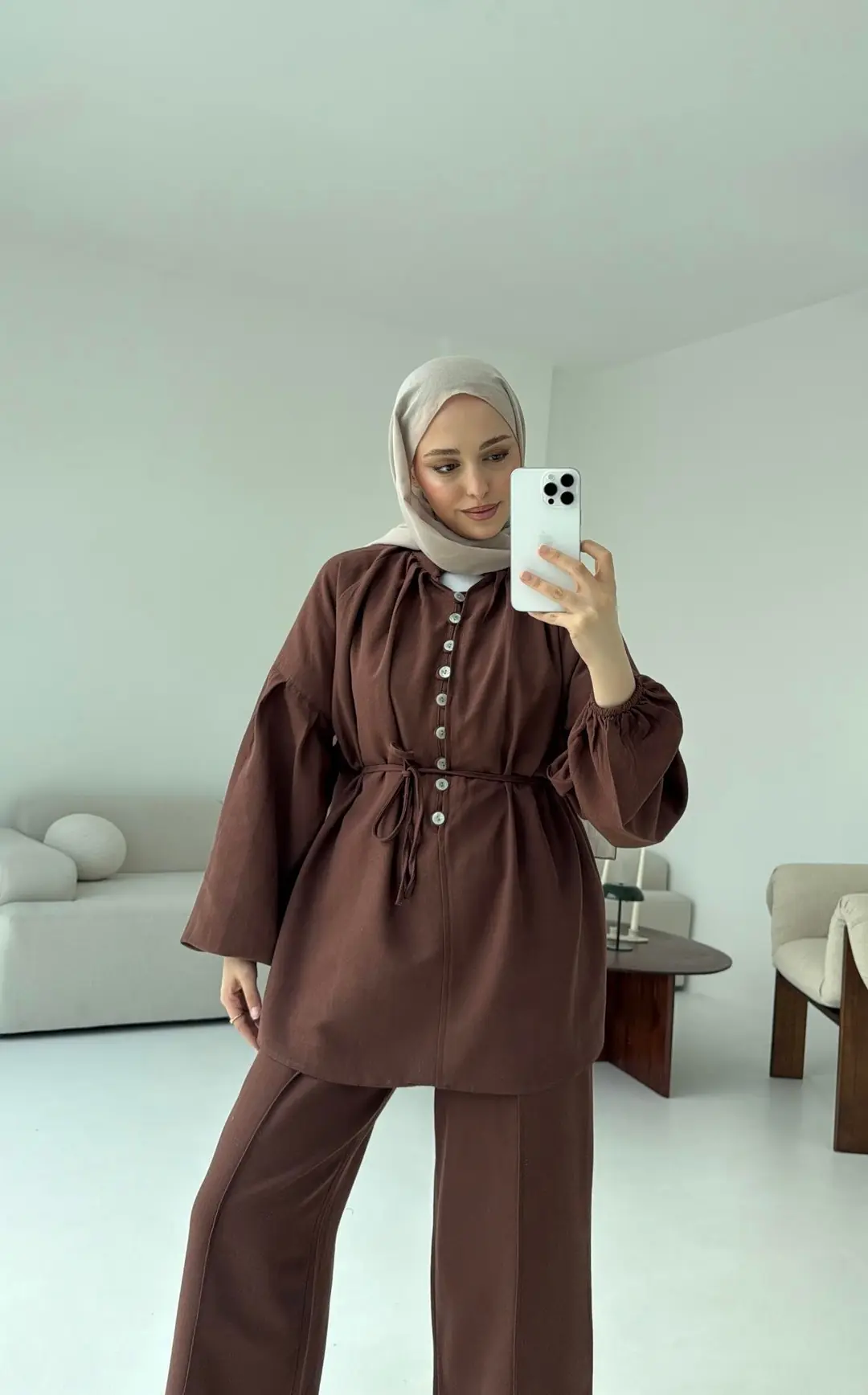 Yarım Düğme Detaylı Takım Kahve