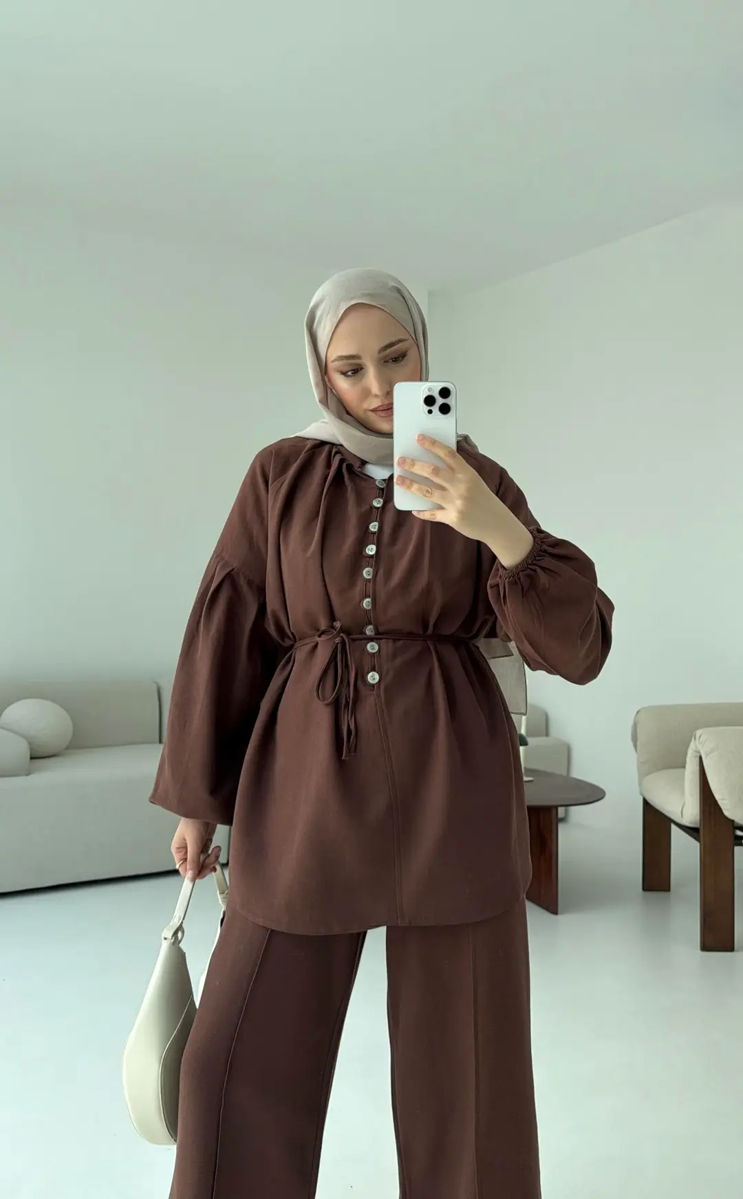 Yarım Düğme Detaylı Takım Kahve - Görsel 3