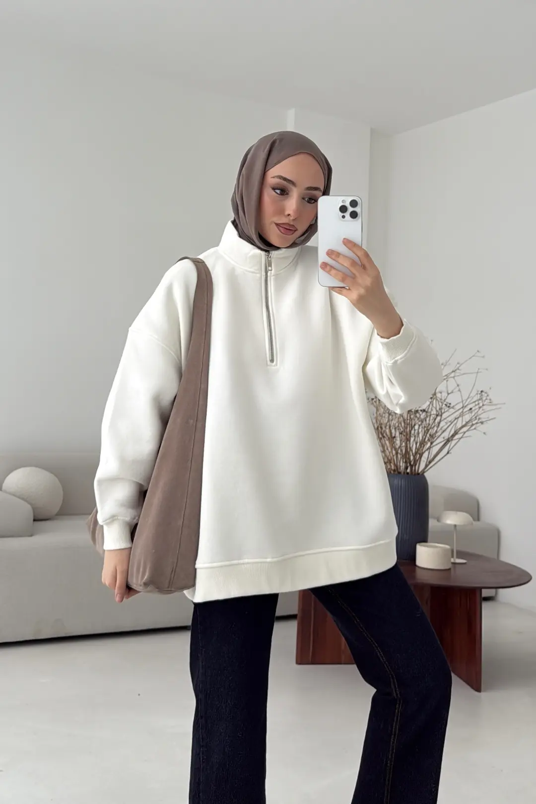 Yarım Fermuarlı Ekru Sweat