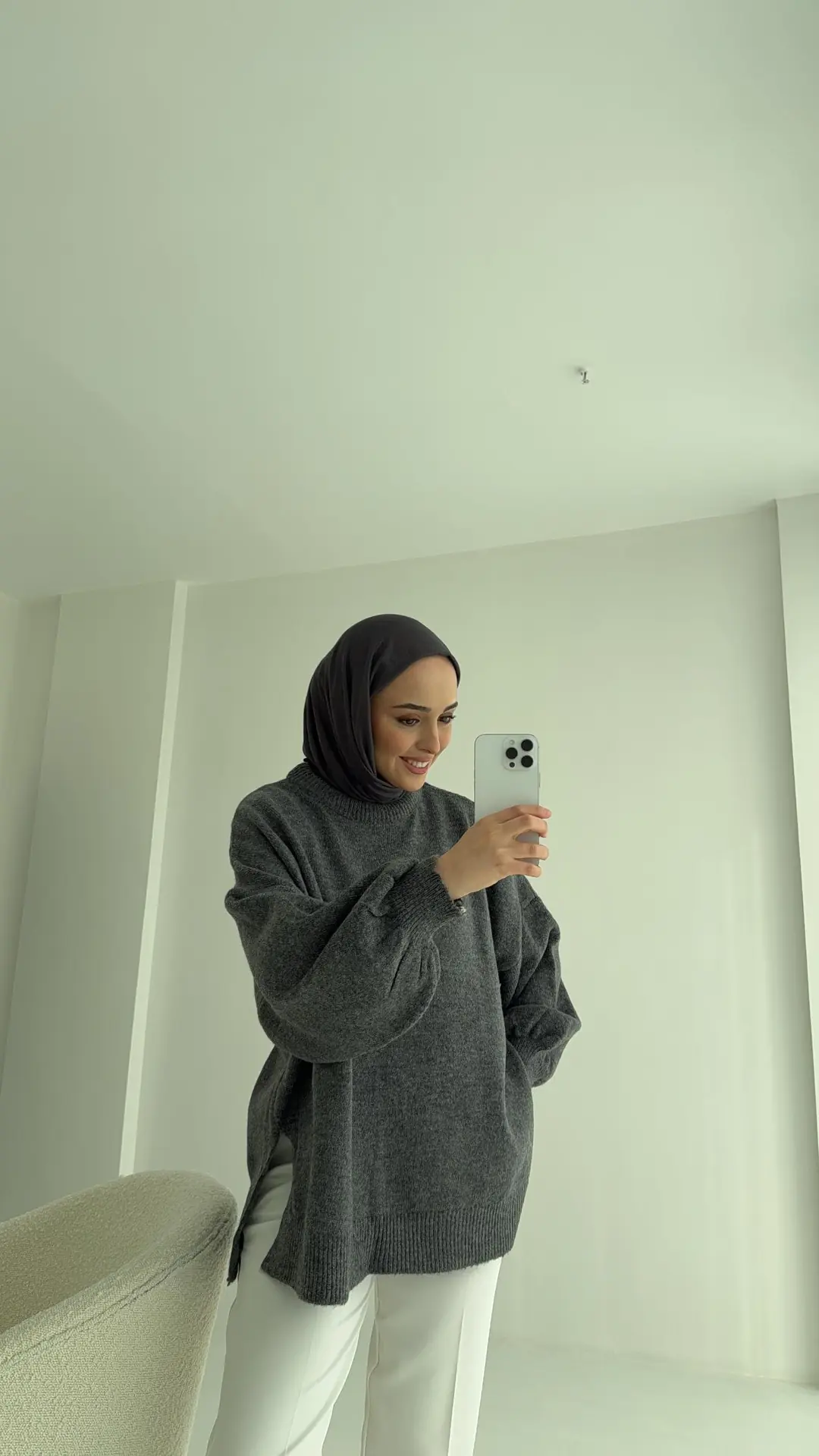 Yırtmaç Detay Balon Kol Triko Gri