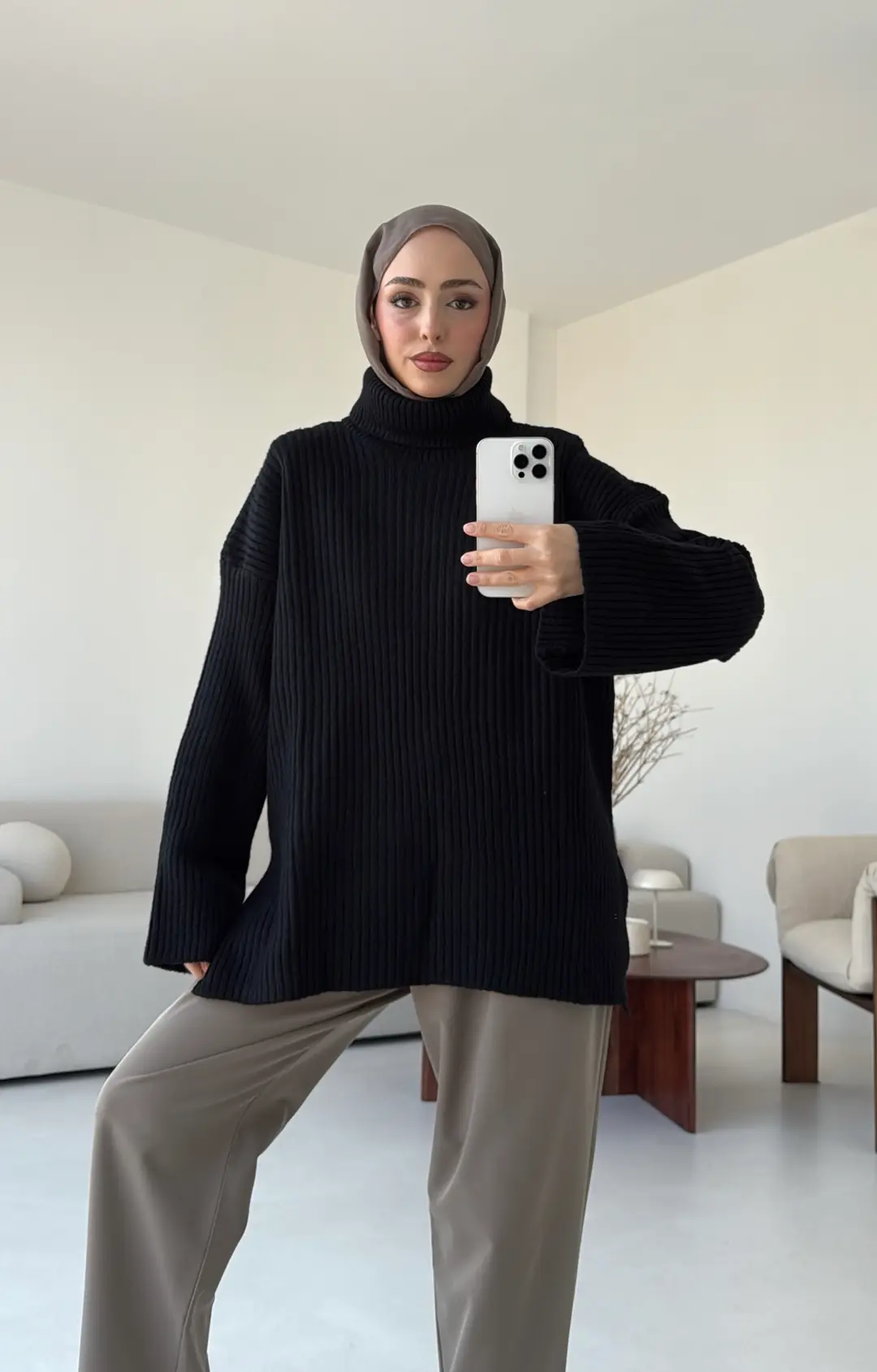 Yırtmaç Detay Flare Triko Kazak Siyah - Görsel 4