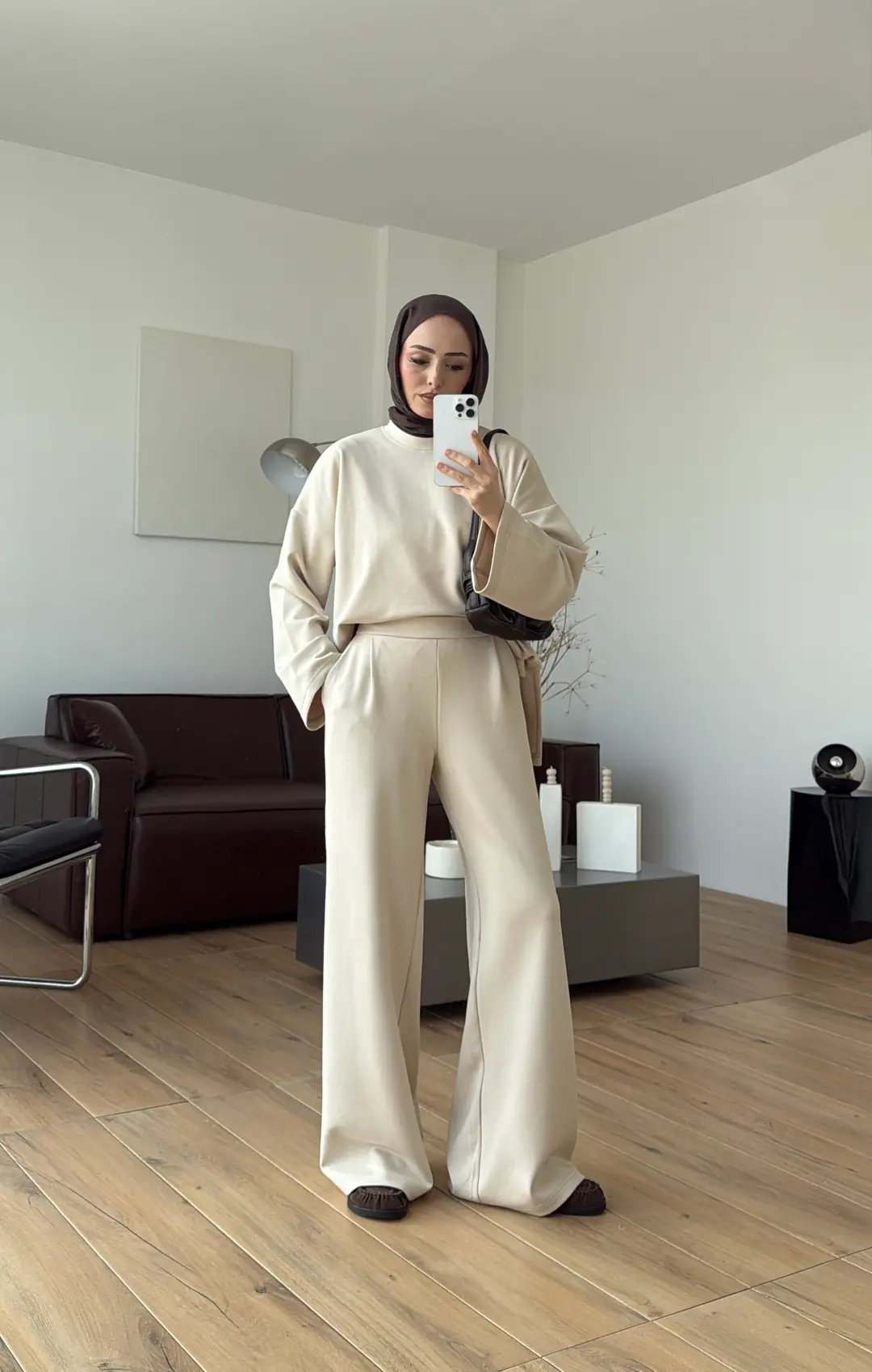 Yırtmaç Detay Takım Mevsimlik Takım Bej - Görsel 4