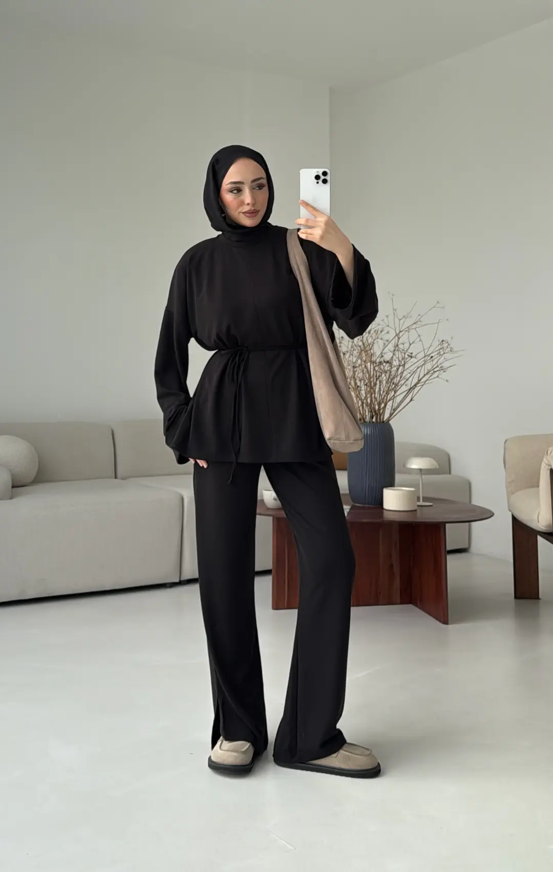 Yırtmaç Detay Takım Siyah - Görsel 4