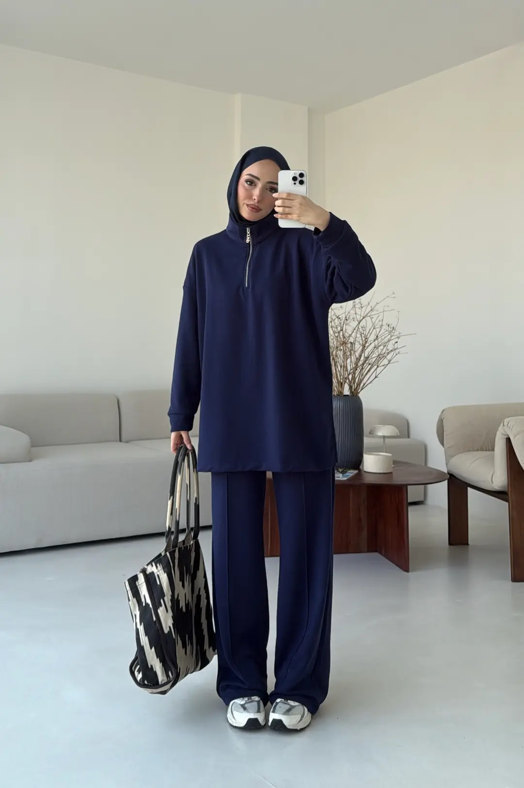 Yüksek Yaka Fermuarlı Takım Lacivert